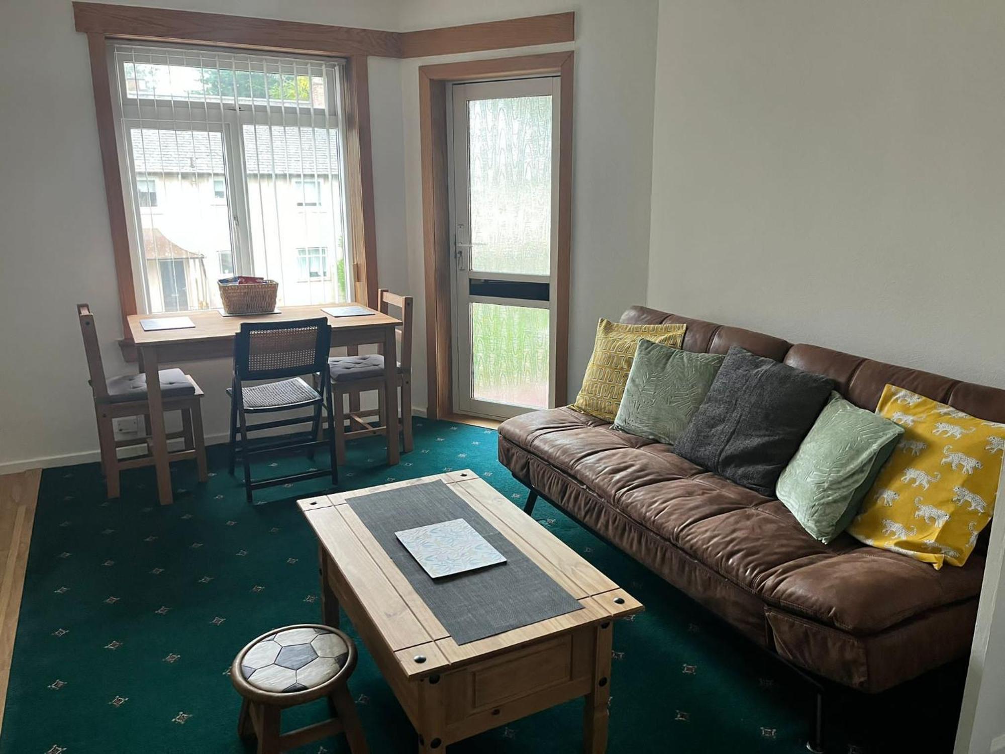 M&M Apartment In エディンバラ エクステリア 写真